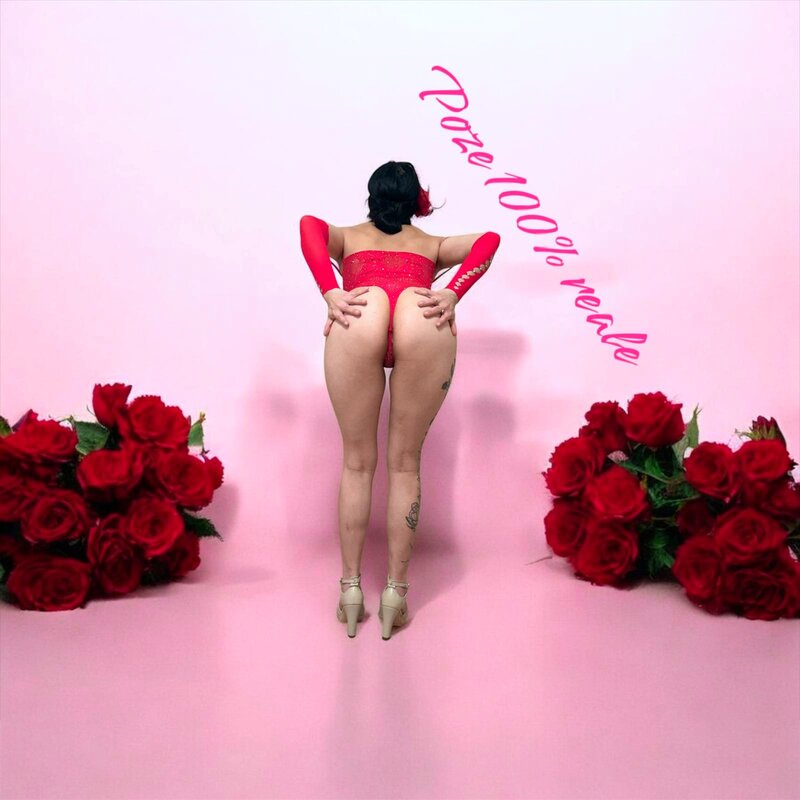 Andreea Alessia am 25 de ani 1,50m inaltime 45 de kg sunt slim